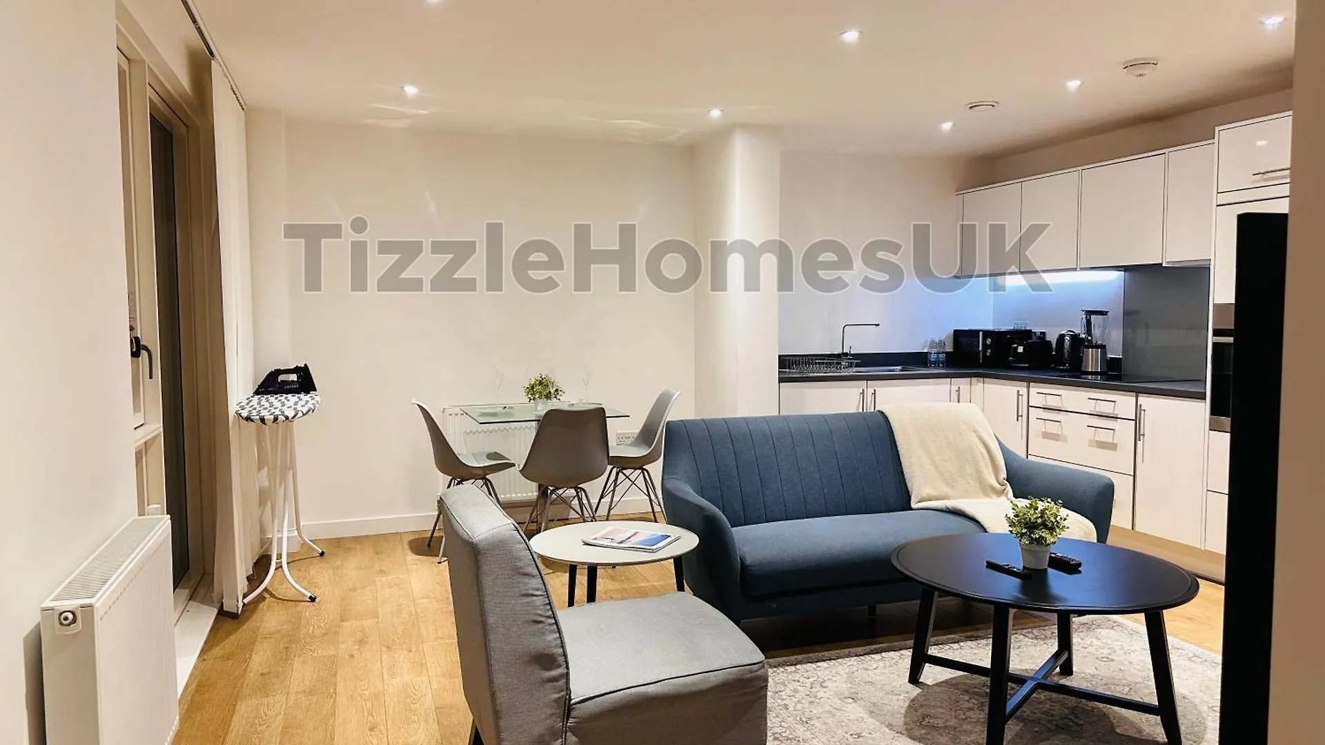 アパート Tizzlehomesuk ロンドン